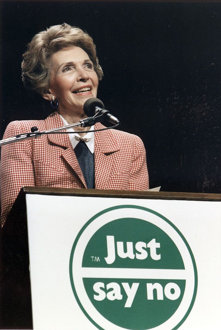 Photograph_of_Mrs._Reagan_speaking_at_a_'Just_Say_No'_Rally_in_Los_Angeles_-_NARA_-_198584